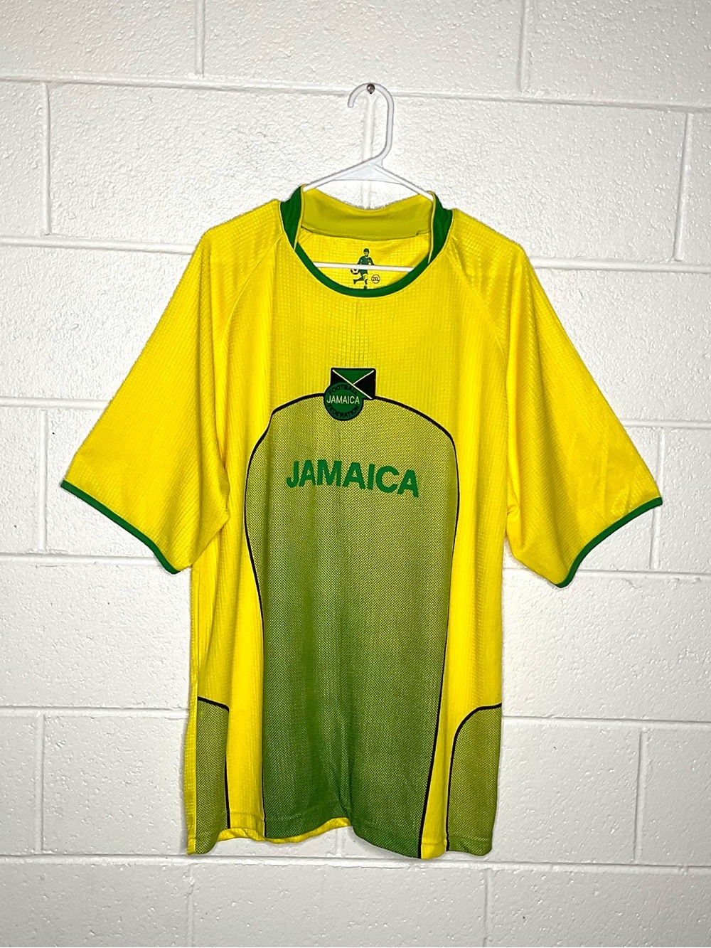 < Jamaica Yellow & Green Soccer Jersey Size 2X >